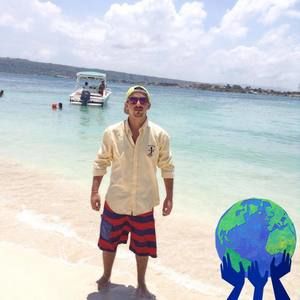 Meet your Posher, Juan